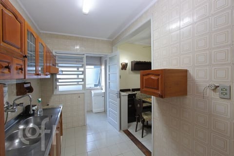Image 14 - 226047